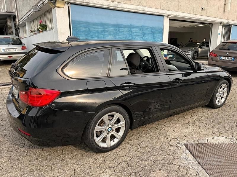 Usata BMW 320 184 CV (135 kW) 2014 Nero Station wagon