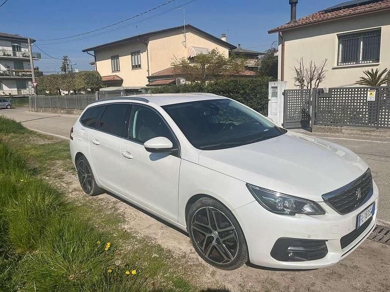 Usata Peugeot 308 Allure 120 CV (88 kW) 2017 Bianco Station wagon