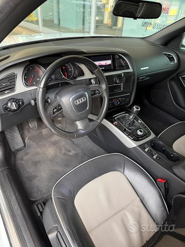 Bianco Usata 2011 Audi A5 Cabriolet S-Line Cabrio | 13.000 € (Molto cara) - Immagine 1/4