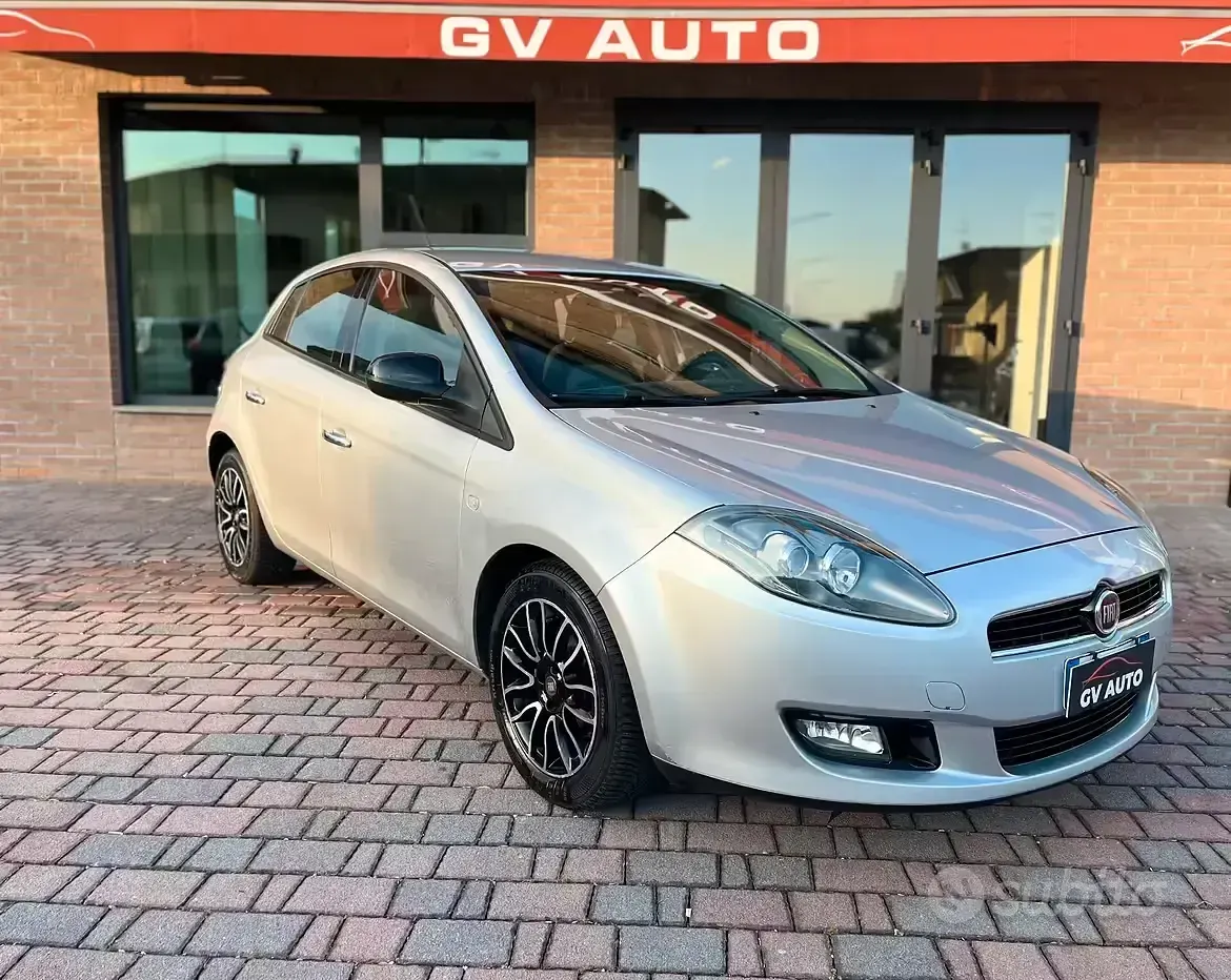 Usata Fiat Bravo 105 CV (77 kW) 2014 Grigio Utilitaria