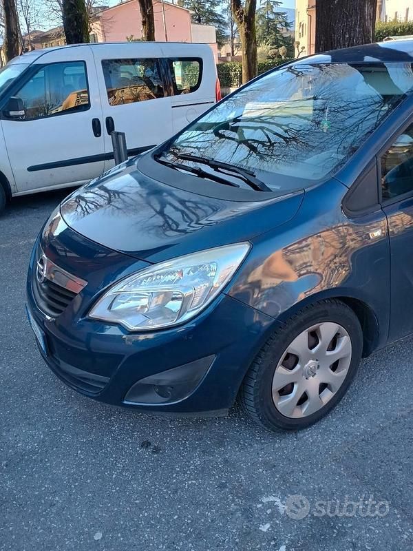Usata Opel Meriva 95 CV (69 kW) 2011 Blu Monovolume