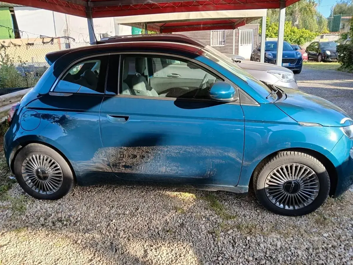 Usata Fiat 500e Passion 42 kW (58 CV) 2020 Blu Berlina