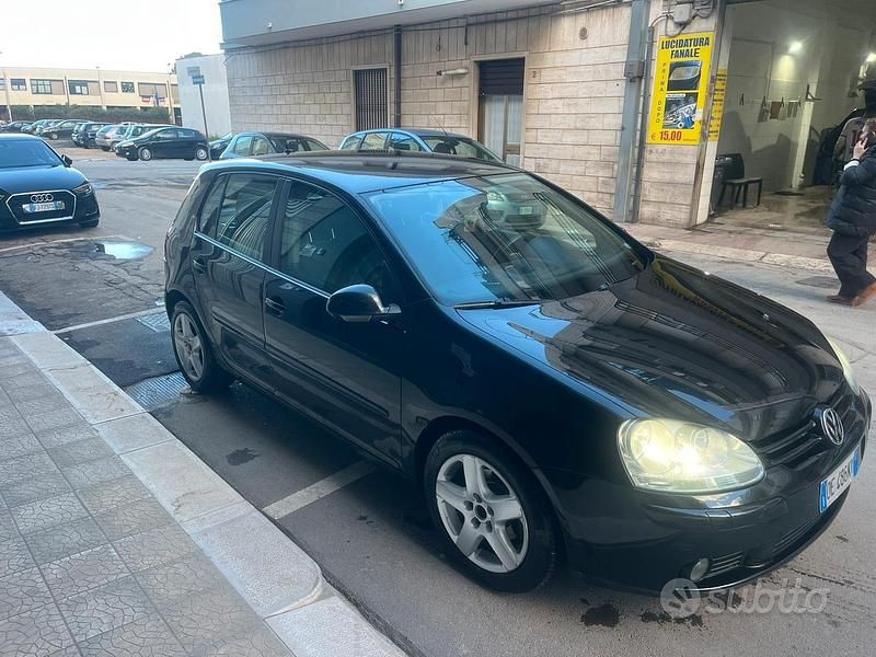Usata VW Golf V 2005 Nero Utilitaria