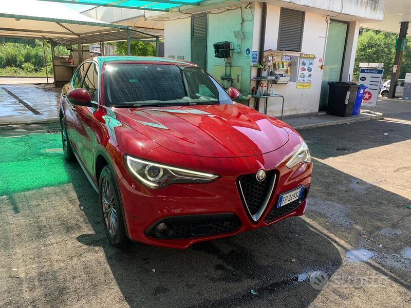 Usato 2018 Alfa Romeo Stelvio 2.1 Diesel 179 CV (20.500 €)