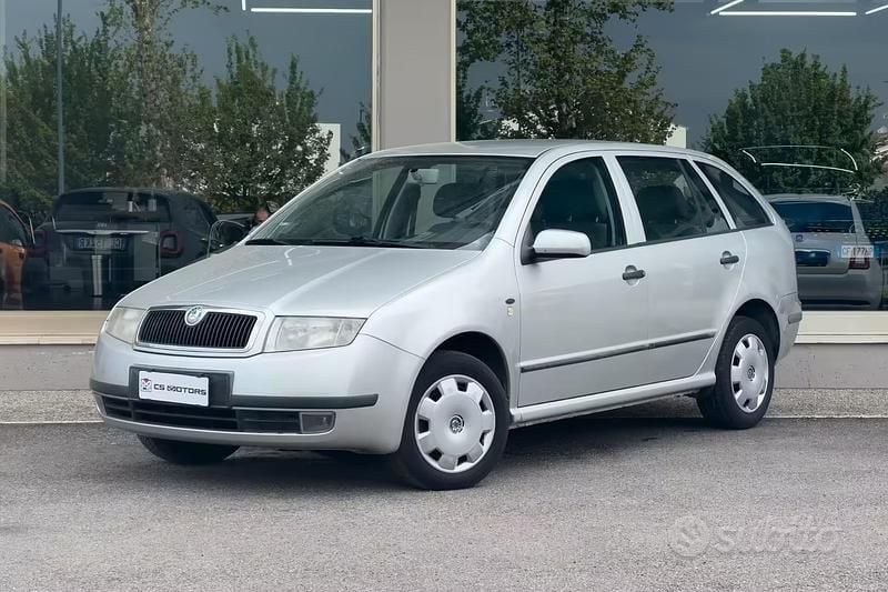 Usata Skoda Fabia 101 CV (74 kW) 2001 Grigio Station wagon