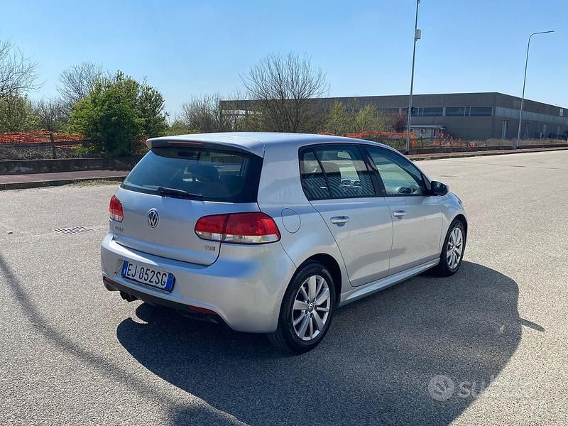 Usata VW Golf VI Highline 122 CV (89 kW) 2011 Grigio Utilitaria