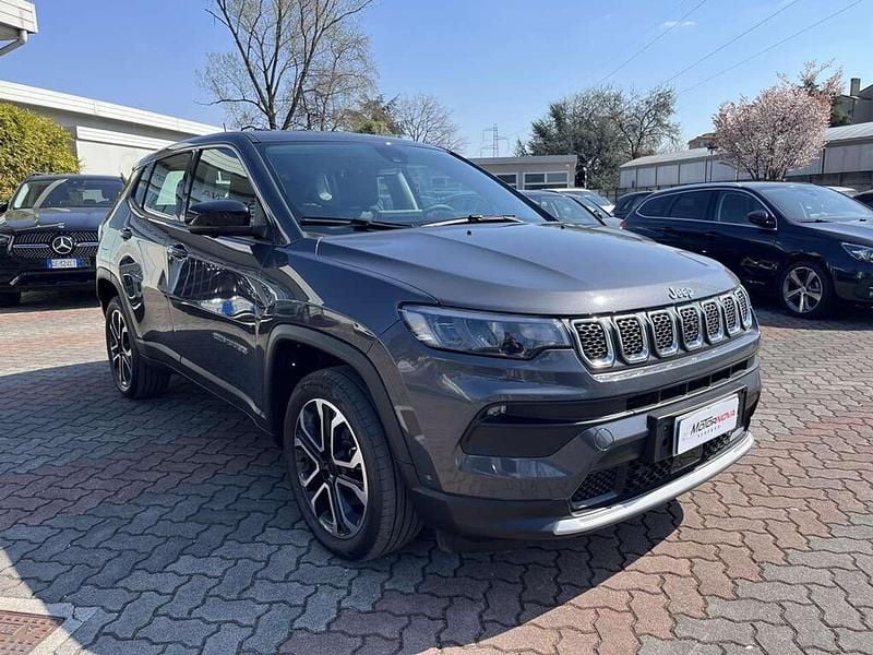 Usata Jeep Compass Altitude 131 CV (96 kW) 2024 Grigio scuro SUV