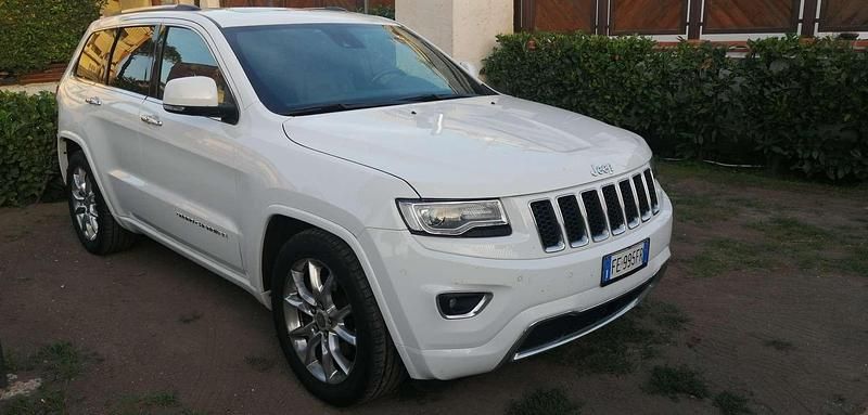 Usata Jeep Grand Cherokee Overland 250 CV (183 kW) 2016 Bianco SUV