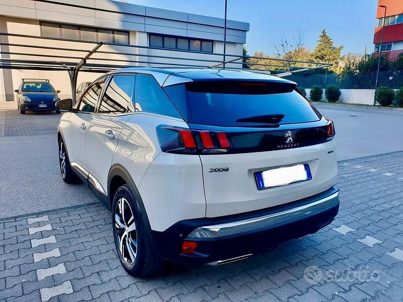 Usata Peugeot 3008 GT-line 131 CV (96 kW) 2019 Bianco SUV