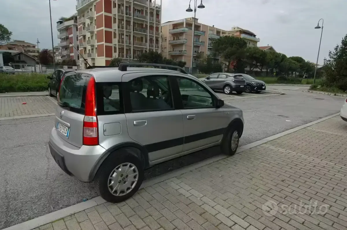 Usata Fiat Panda 60 CV (44 kW) 2006 Grigio Utilitaria