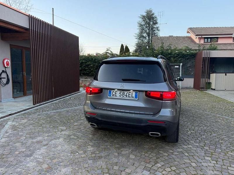 Usata Mercedes GLB200 150 CV (110 kW) 2021 Grigio SUV