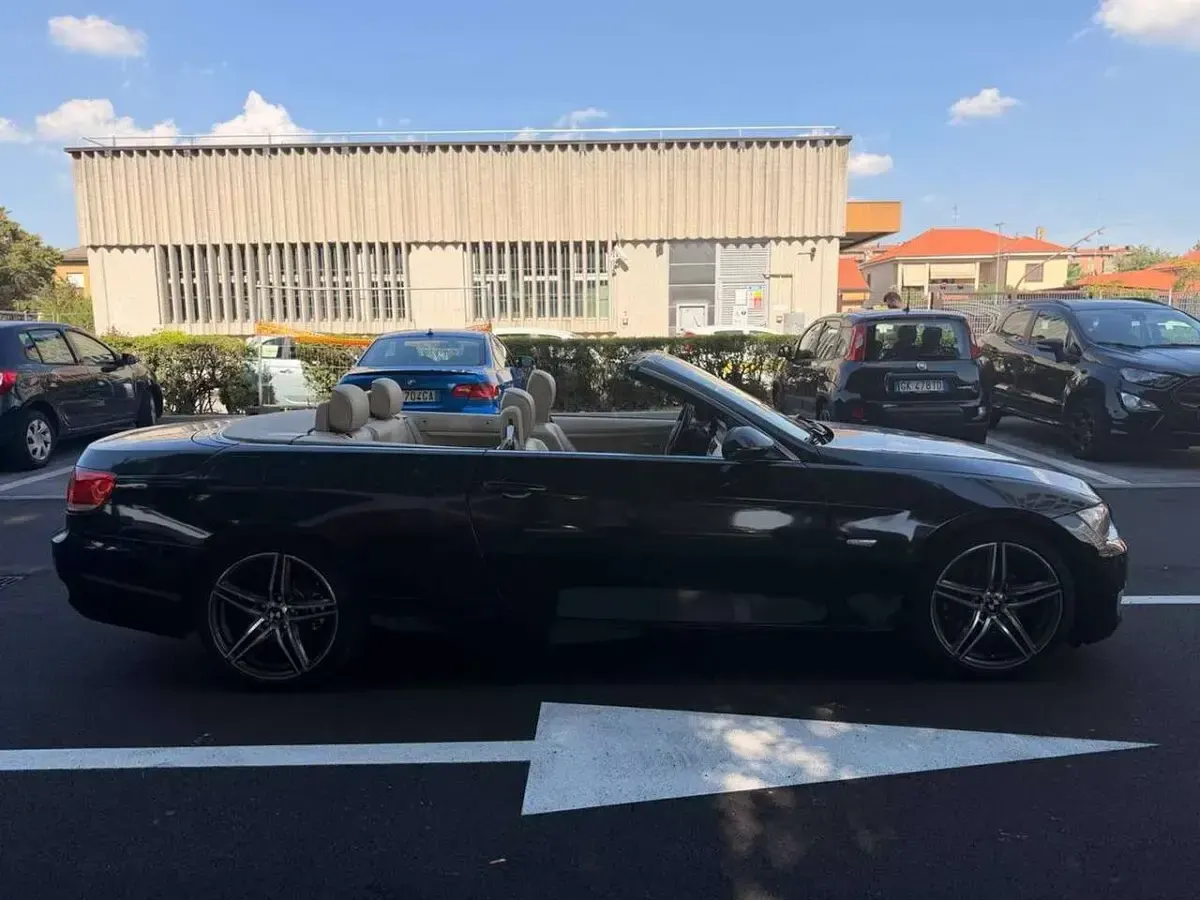 Usata BMW 325 218 CV (160 kW) 2008 Nero Cabrio