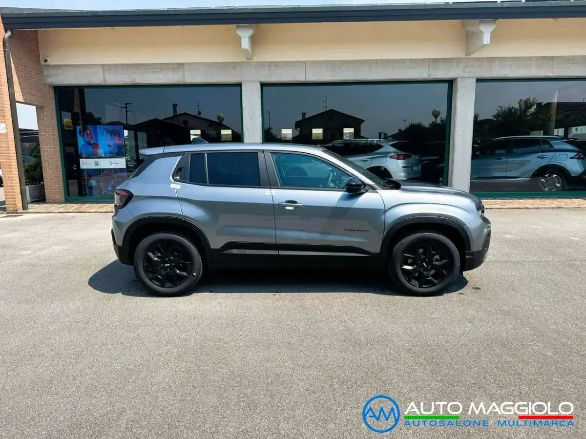 Nuova Jeep Avenger 101 CV (74 kW) 2026 Grigio SUV