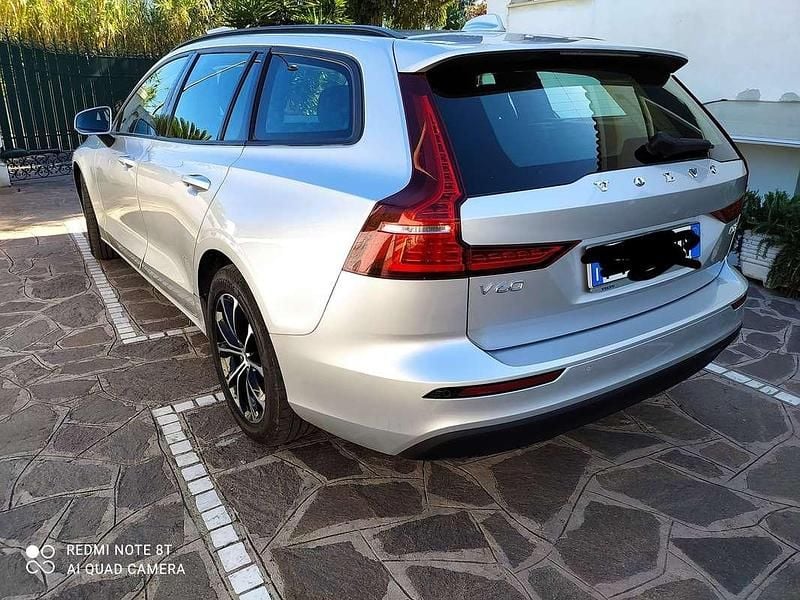 Usata Volvo V60 150 CV (110 kW) 2019 Argento Station wagon