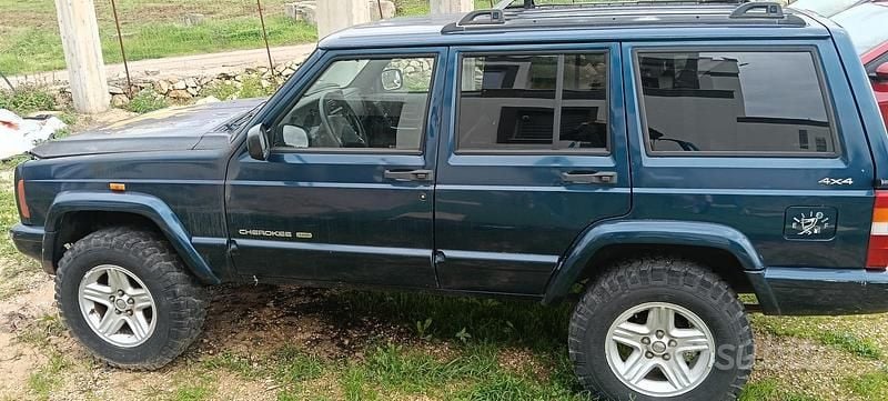 Usata 2001 Jeep Cherokee SUV | 1000 € (Super prezzo) - Immagine 1/4