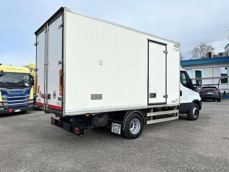 Occasion Iveco Daily 179 ch (131 kW) 2018 Blanc Van