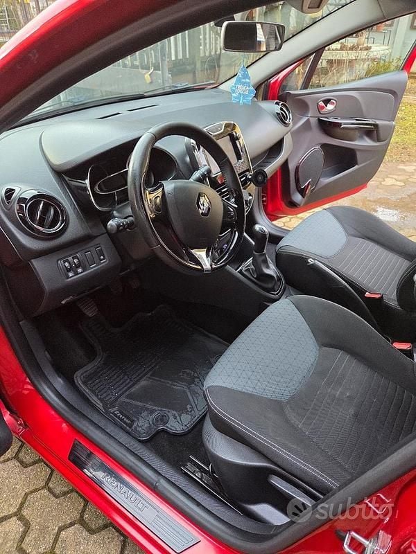 Usata Renault Clio IV 90 CV (66 kW) 2012 Rosso Utilitaria