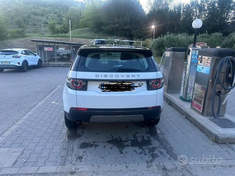 Bianco Usata 2016 Land Rover Discovery 4 SUV | 18.000 € - Immagine 1/4