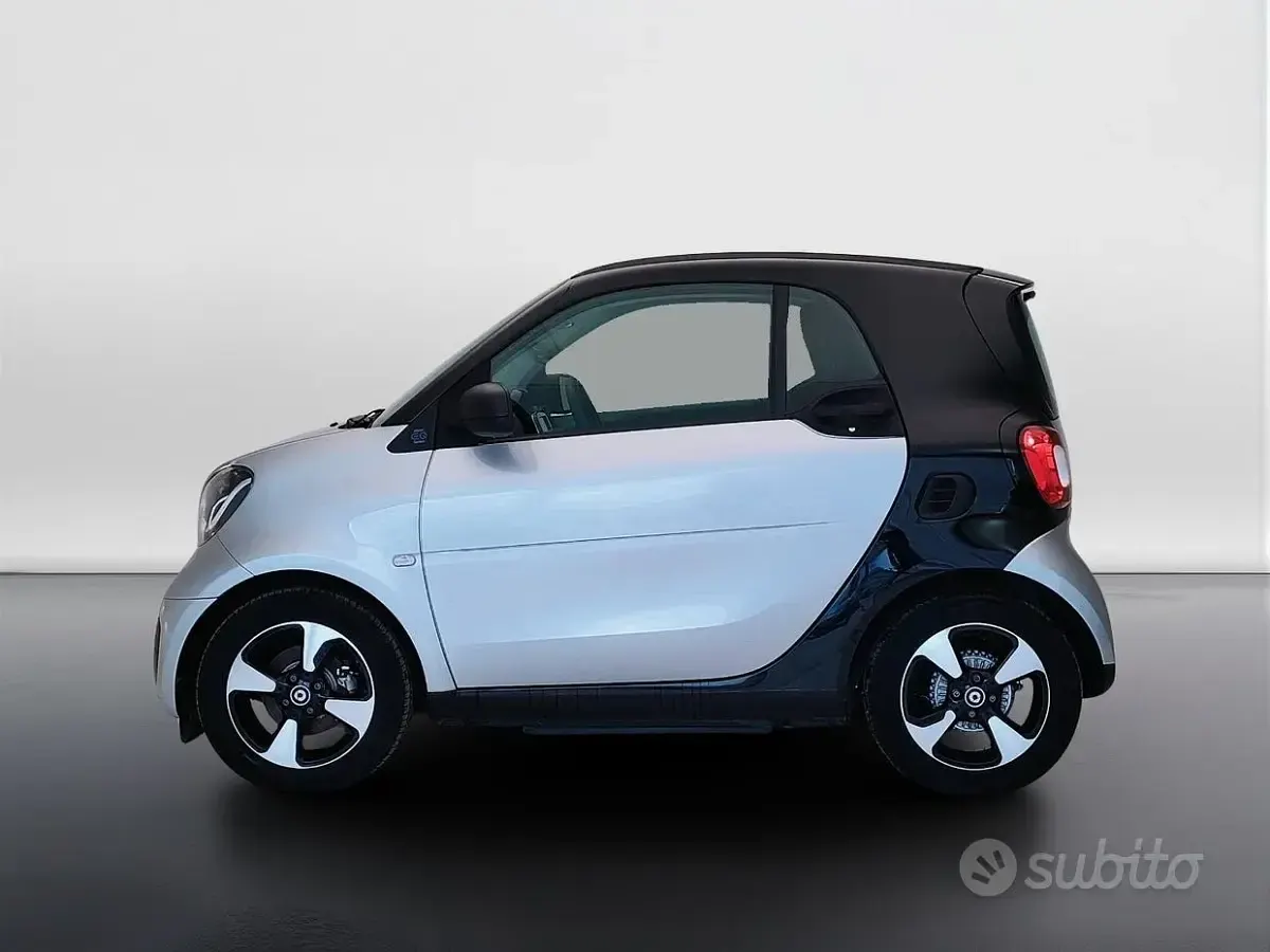 Usata Smart ForTwo Electric Drive Passion 41 kW (56 CV) 2022 Ecabodypanels Berlina