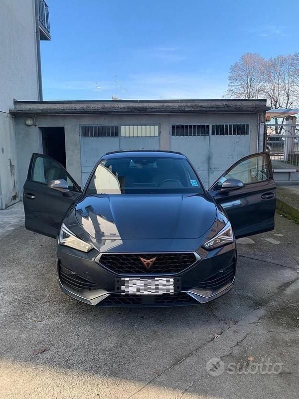 Usata Cupra Leon 150 CV (110 kW) 2024 Grigio Berlina