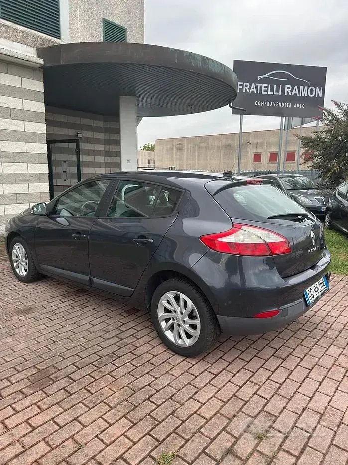 Usata Renault Mégane III 90 CV (66 kW) 2013 Nero Berlina