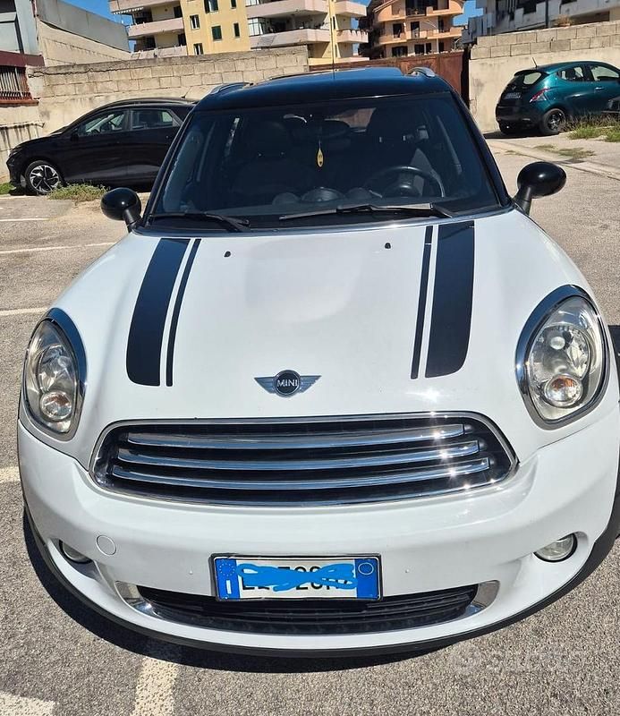 Bianco Usata 2014 Mini Cooper D Countryman SUV | 6000 € - Immagine 1/4