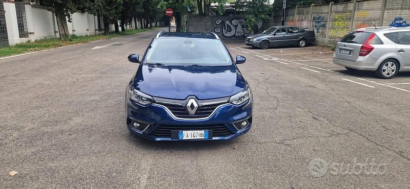 Usata Renault Mégane GrandTour 116 CV (85 kW) 2019 Blu Station wagon