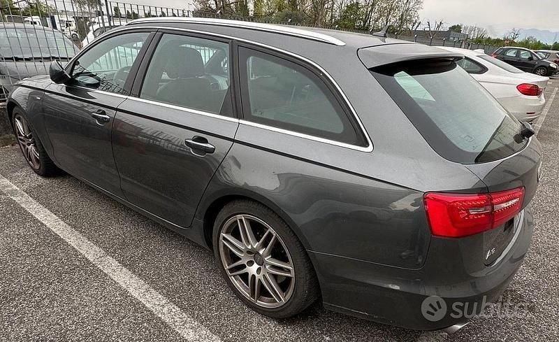 Usata Audi A6 Sport 245 CV (180 kW) 2012 Grigio Station wagon