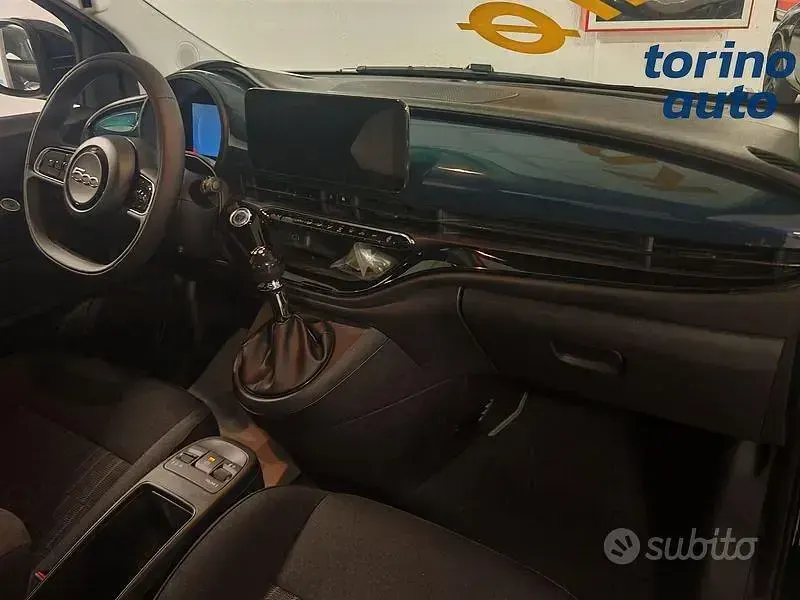 Nuova Fiat 500 Icon 65 CV (47 kW) 2026 Bluazzurro Berlina