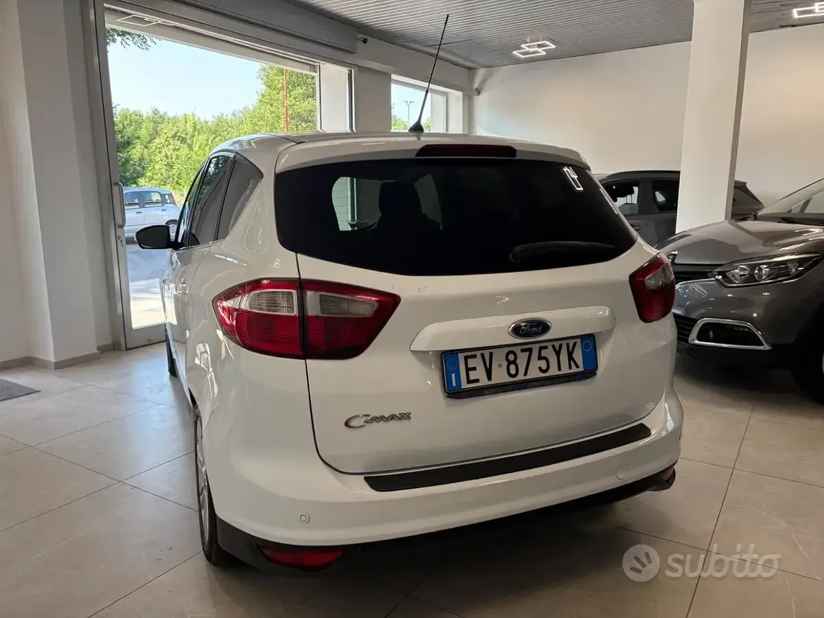 Usata Ford C-MAX Titanium 116 CV (85 kW) 2015 Bianco Monovolume