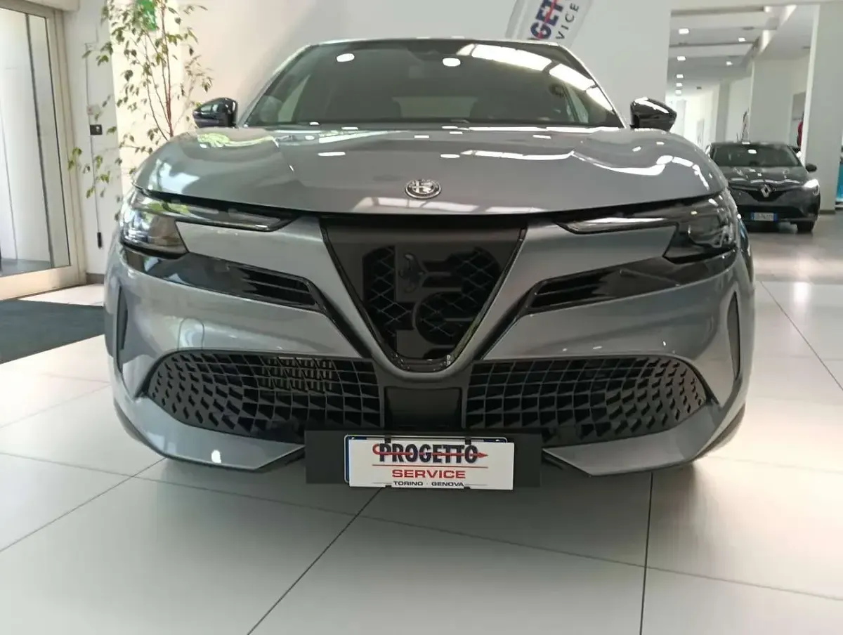 Nuova Alfa Romeo GT Junior Edizione Speciale 136 CV (100 kW) 2025 Grigio SUV