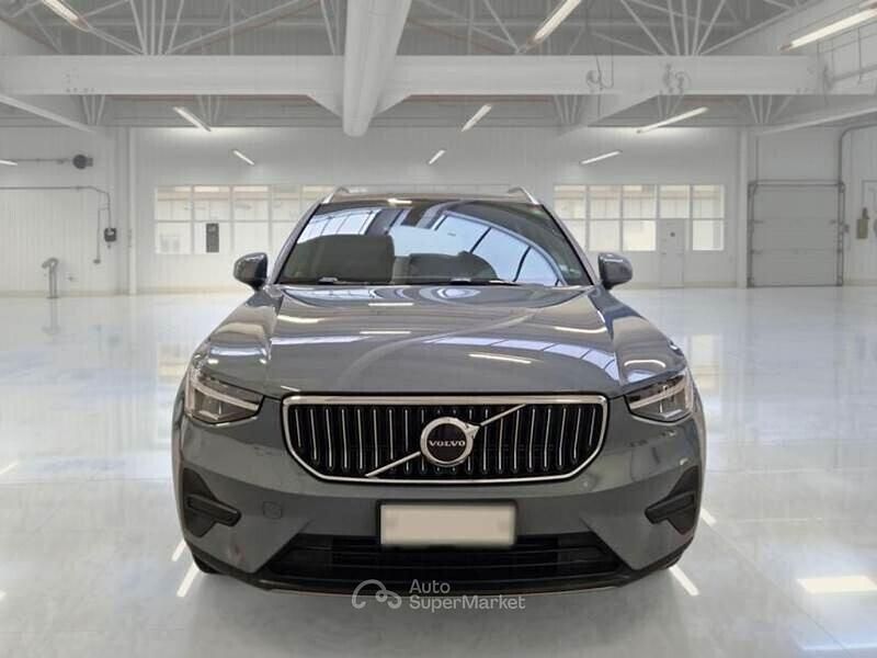Usata Volvo XC40 Core 129 CV (94 kW) 2022 Grigio SUV
