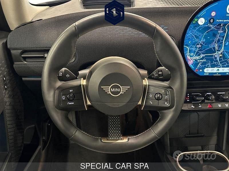 Usata Mini Cooper Classic 156 CV (114 kW) 2024 Grigio Utilitaria