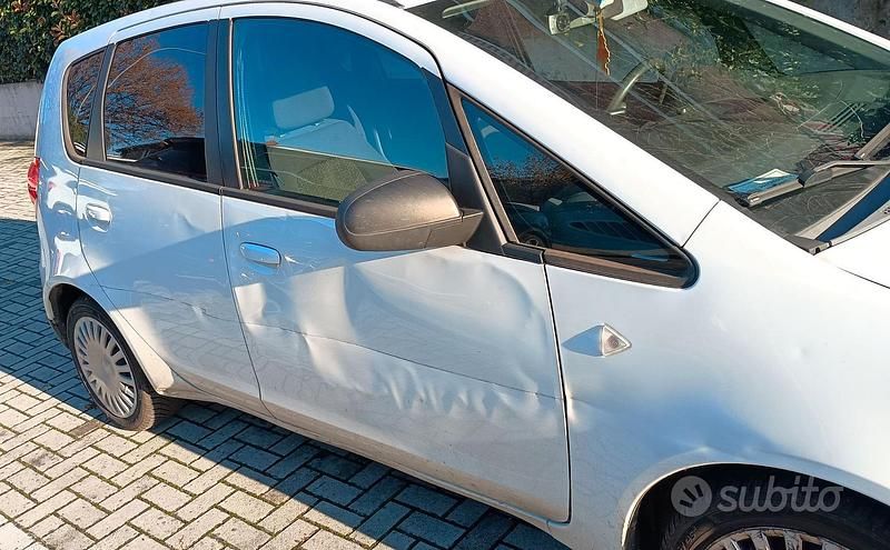 Usata Mitsubishi Colt 75 CV (55 kW) 2010 Bianco Berlina