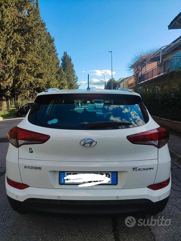 Usata Hyundai Tucson Comfort 116 CV (85 kW) 2016 Bianco SUV