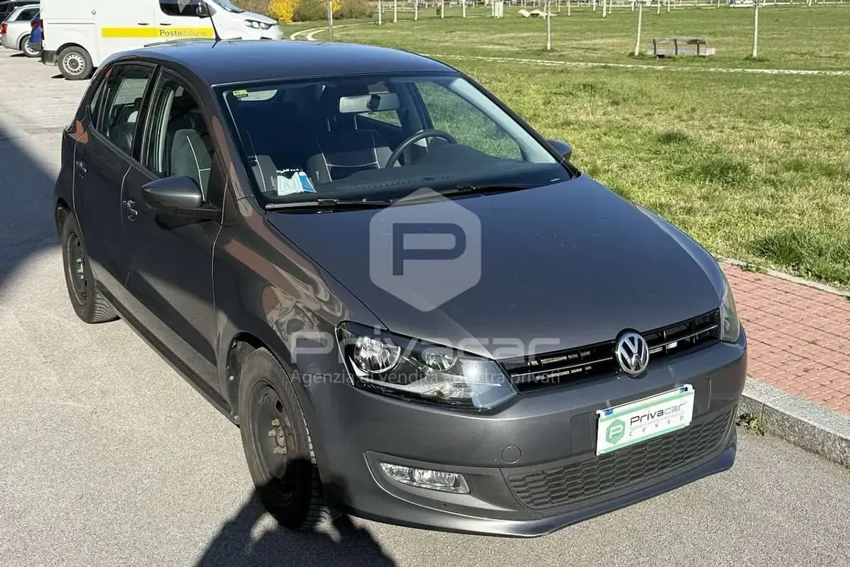 Usata VW Polo Trendline 75 CV (55 kW) 2014 Grigio Utilitaria