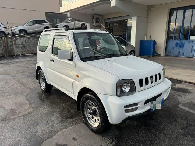 Usata Suzuki Jimny 85 CV (62 kW) 2011 Bianco SUV