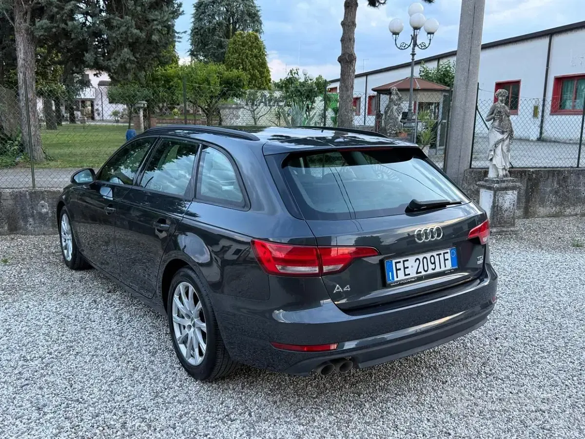 Usata Audi A4 190 CV (139 kW) 2016 Nero Station wagon