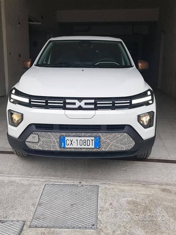 Usata 2025 Dacia Spring Due volumi | 14.500 € - Immagine 1/4