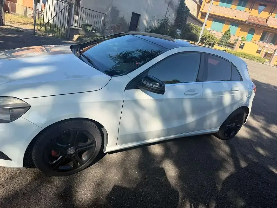 Usata Mercedes A160 90 CV (66 kW) 2014 Bianco Utilitaria