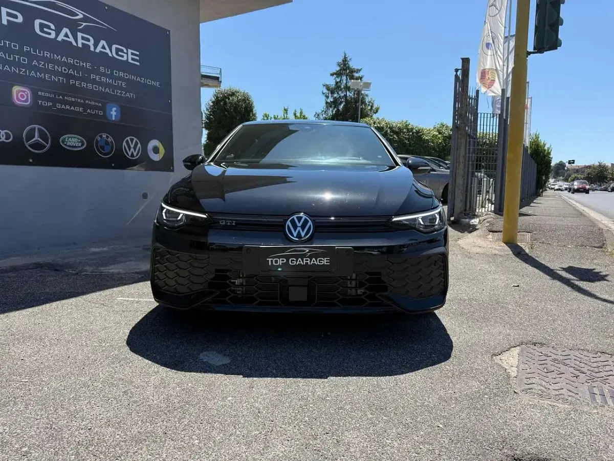 Usata VW Golf VIII Ultimate 265 CV (194 kW) 2024 Nero Berlina