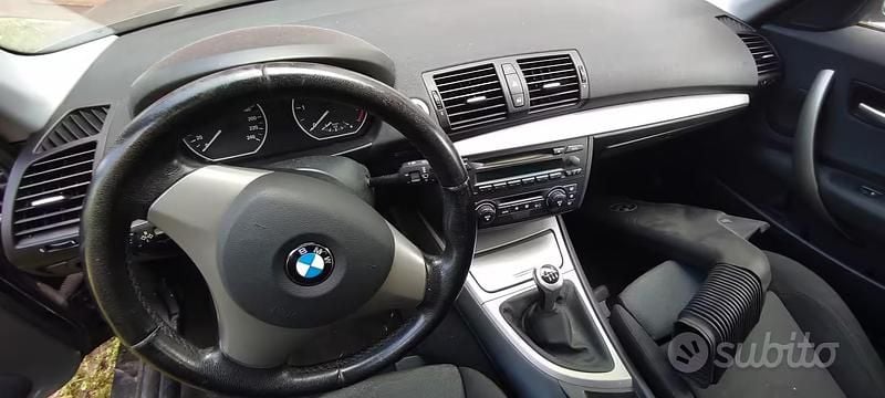 Usata BMW 118 122 CV (89 kW) 2006 Utilitaria