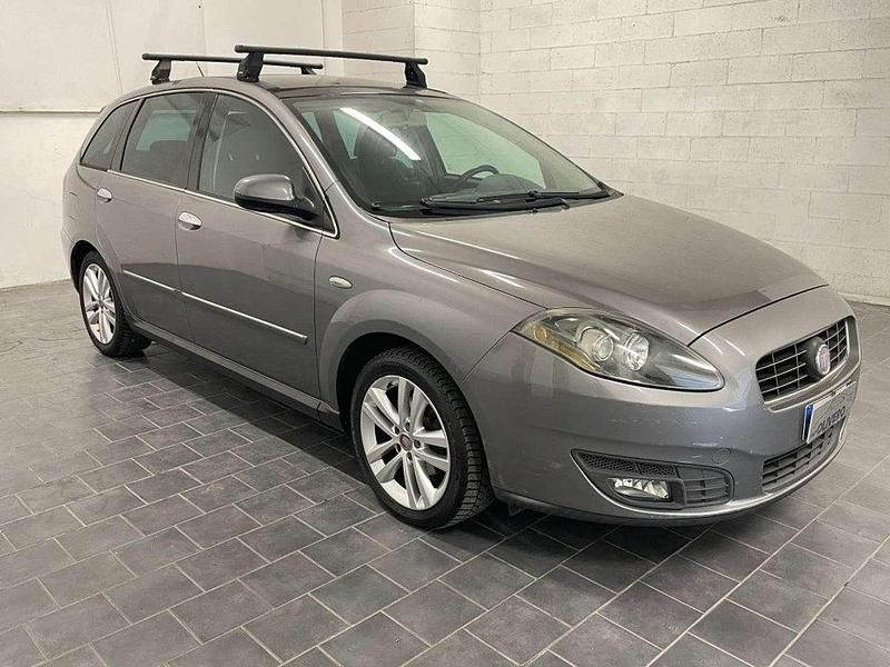 Grigio scuro Usata 2010 Fiat Croma Emotion Station wagon | 3950 € (Cara) - Immagine 1/4
