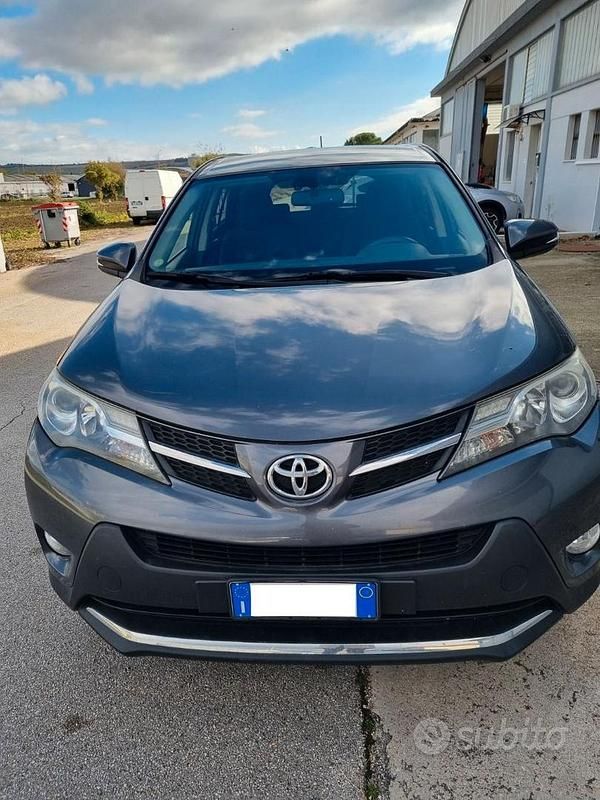 Usata Toyota RAV4 Style 124 CV (91 kW) 2014 Grigio SUV