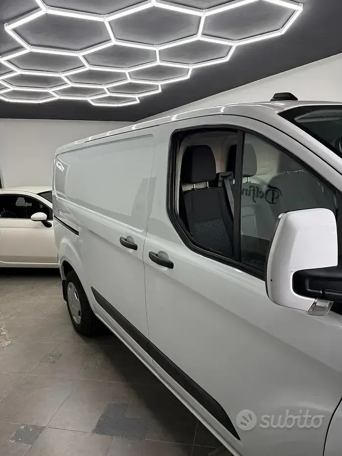 Usata Ford Transit Custom Trend 130 CV (95 kW) 2023 Bianco Berlina