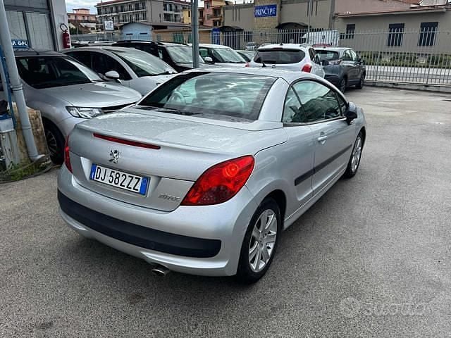 Usata Peugeot 207 CC 110 CV (80 kW) 2007 Grigio Cabrio