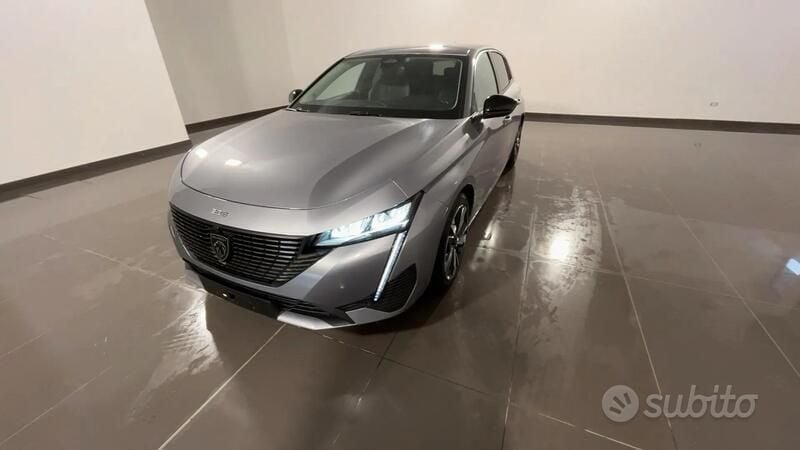 Grigio Usata 2023 Peugeot 308 Allure Tre volumi | 17.990 € (Super prezzo) - Immagine 1/4