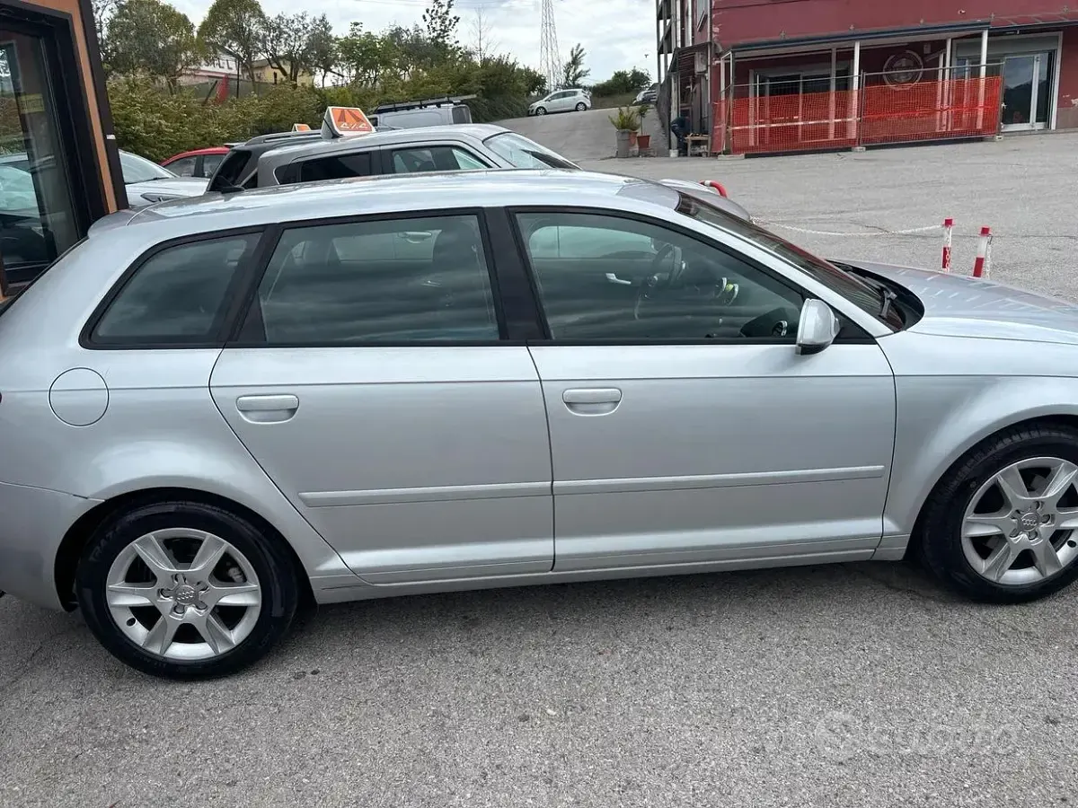 Usata Audi A3 Attraction 105 CV (77 kW) 2012 Grigio Utilitaria