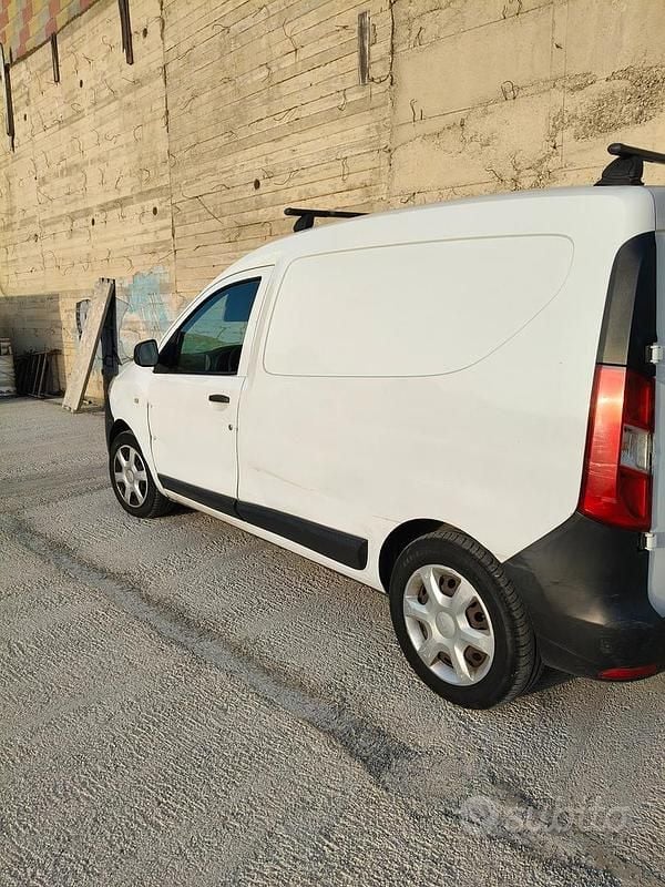 Bianco Usata 2017 Dacia Dokker Monovolume | 5000 € (Super prezzo) - Immagine 1/3