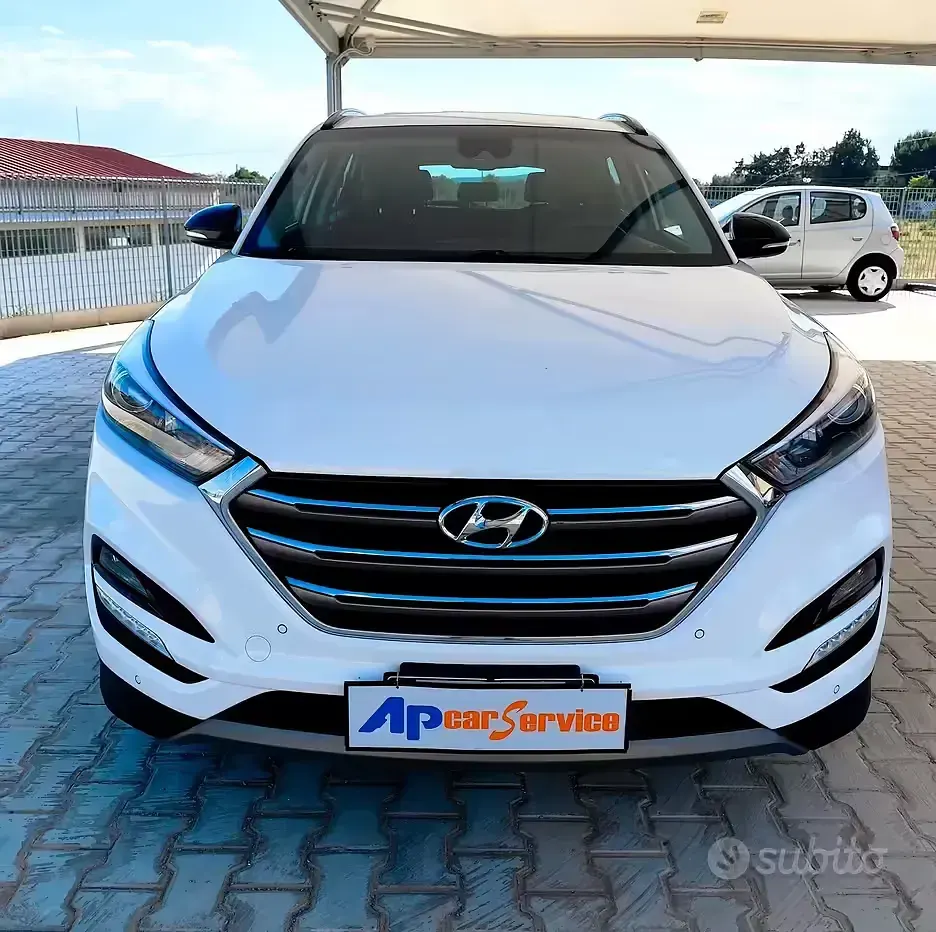 Usata Hyundai Tucson Xpossible 141 CV (103 kW) 2016 Bianco SUV